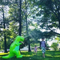 William Valentine Giant Inflatable T-Rex Dinosaur Yard Sprinkler 1.9m Tall! 24 William Valentine Giant Inflatable T-Rex Dinosaur Yard Sprinkler 1.9m Tall!