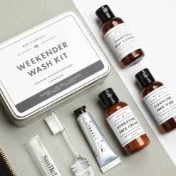 Little Global Weekender Wash Kit